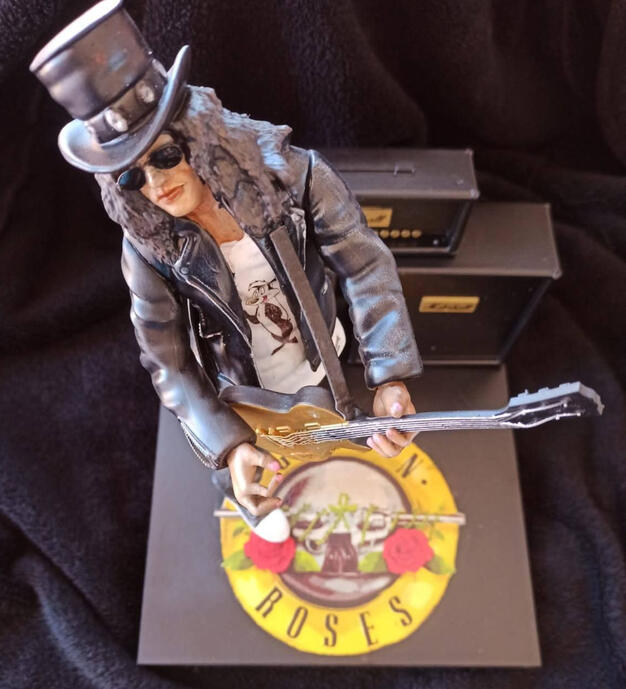 Action Figure, Slash