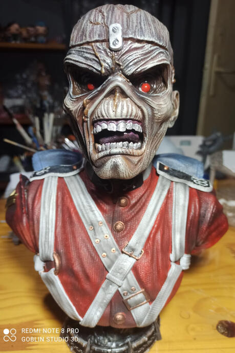 Eddie Iron Maiden, Busto